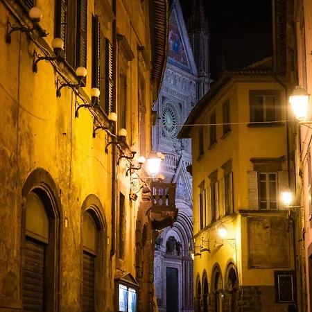 Scappo In Umbria, Residenza Monaldeschi Апартаменты